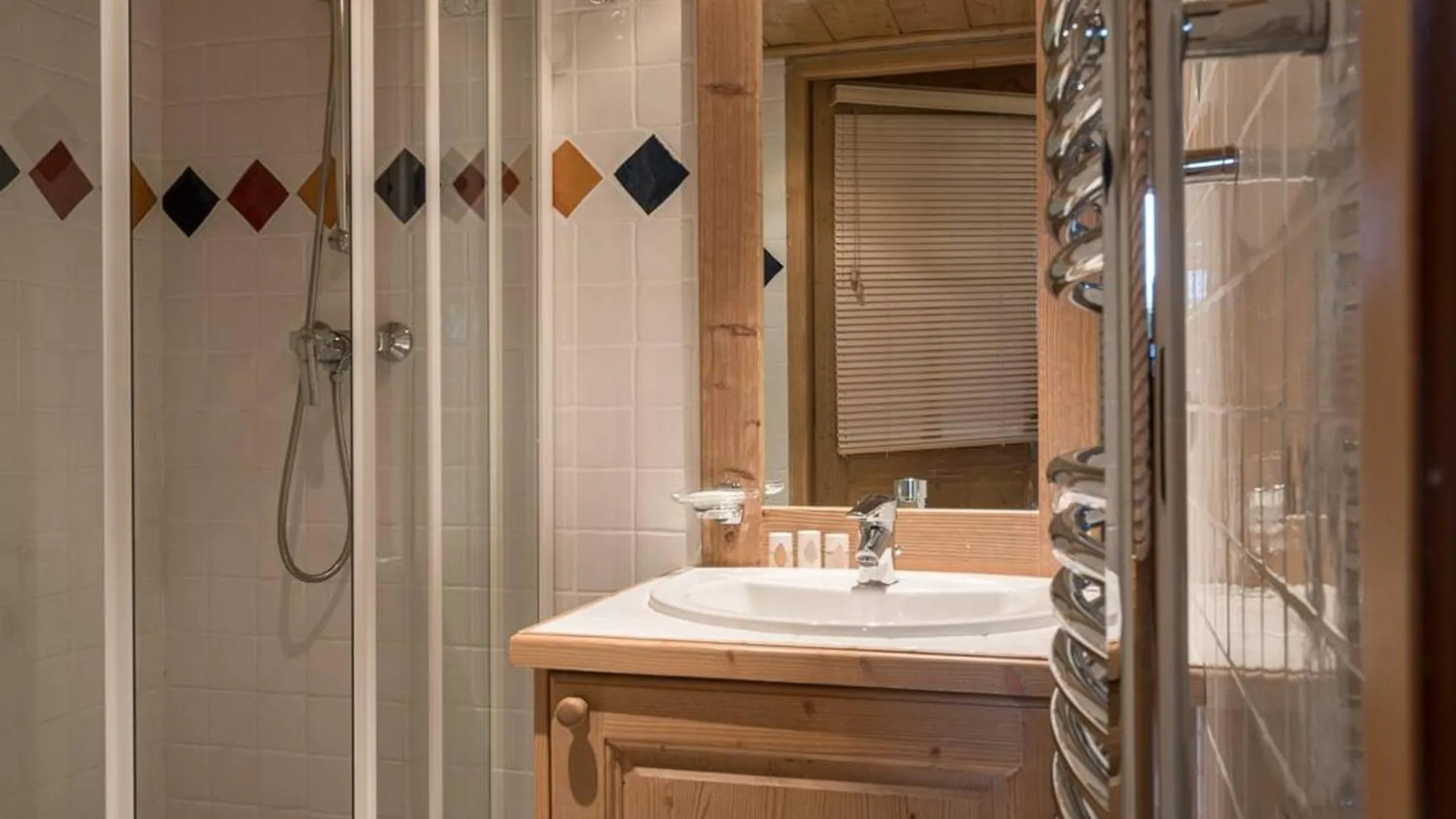 Apartment Appart 4* Avec Piscine & Spa, Pied De Pistes, 3 Ch, 85M² - Saint-Martin-De-Belleville - Fr-1-461-8
